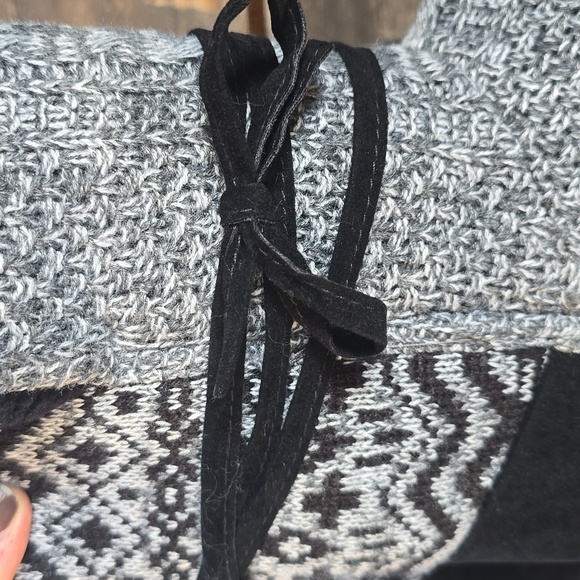 Essentials by Muk Luks slipper boots size 10 - Picture 3 of 8